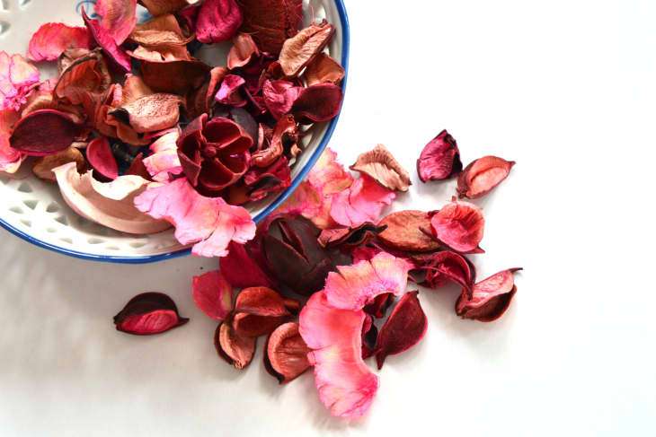 Creative Ways to Refurbish Your Valentine’s Day Flowers Before They Die