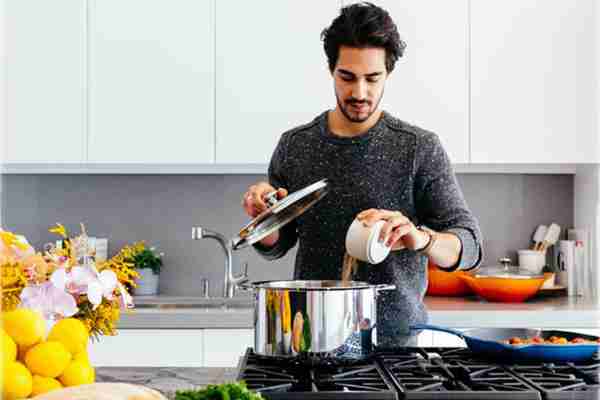 28 Essential Kitchen Tools and Appliances for Your Home 2022